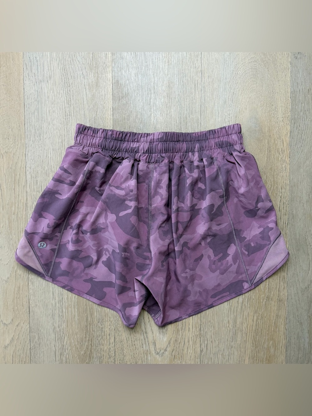 Lululemon Hotty Hot Short camo 4”